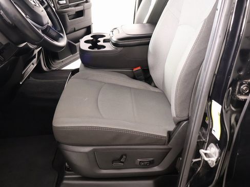 Used 2024 RAM 2500 Big Horn w/ Bed Utility Group image 10