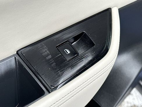 Certified 2023 Nissan Rogue SV w/ SV Premium Package image 31