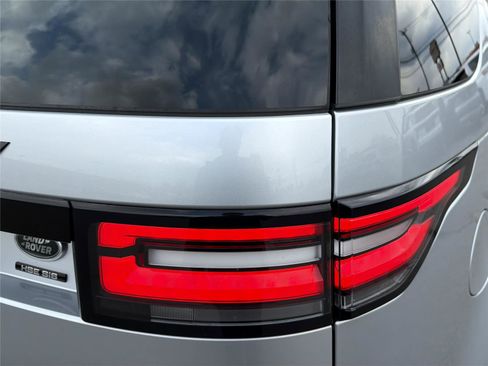 Used 2019 Land Rover Discovery HSE Luxury image 15