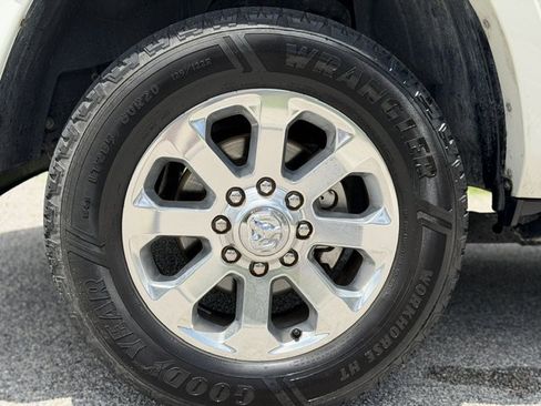 Used 2021 RAM 2500 Laramie AWD/4WD image 9