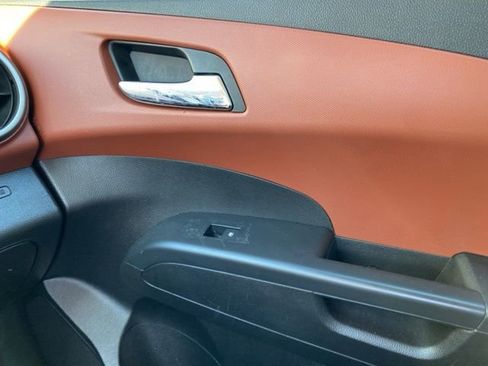 Used 2016 Chevrolet Sonic LT image 26