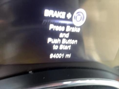 Certified 2021 Jeep Grand Cherokee Limited w/ Luxury Group II image 16