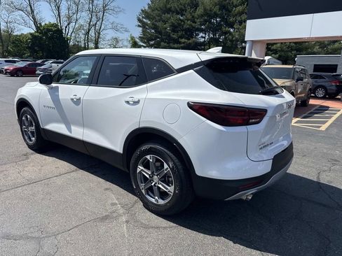 Used 2023 Chevrolet Blazer LT AWD/4WD image 3