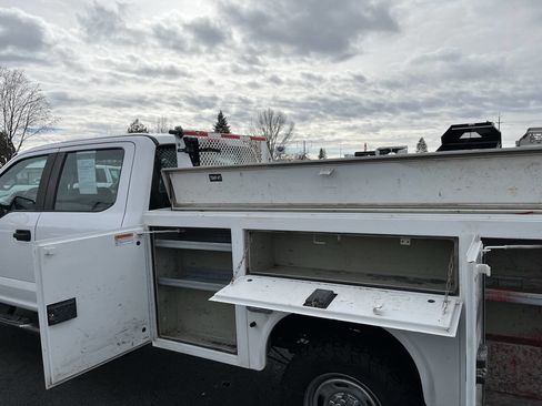 Used 2019 Ford F250 XL w/ Power Equipment Group image 26