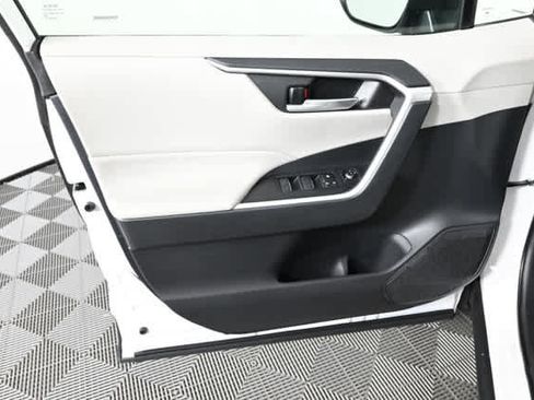 Used 2024 Toyota RAV4 XLE w/ Convenience Package image 20