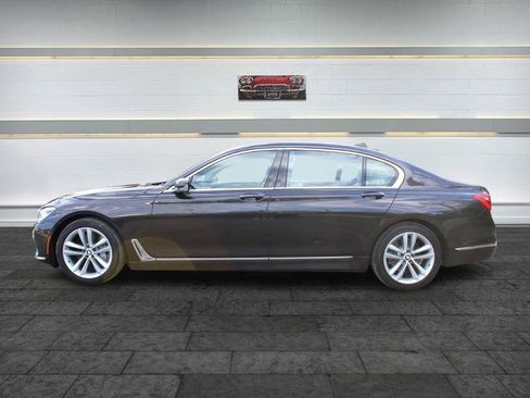 Used 2016 BMW 750i RWD image 4