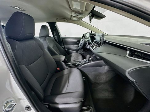 Used 2022 Toyota Corolla LE FWD image 29