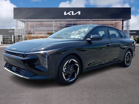 Certified 2025 Kia K4 EX FWD image 3
