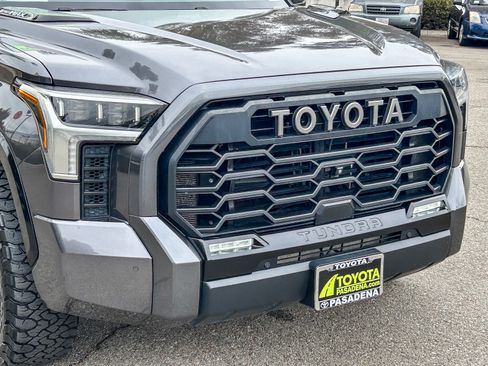 Used 2023 Toyota Tundra Platinum AWD/4WD image 5