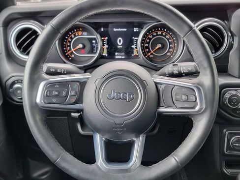 Certified 2022 Jeep Wrangler Unlimited Sahara AWD/4WD image 32