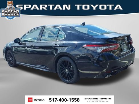 Used 2023 Toyota Camry XSE FWD image 9