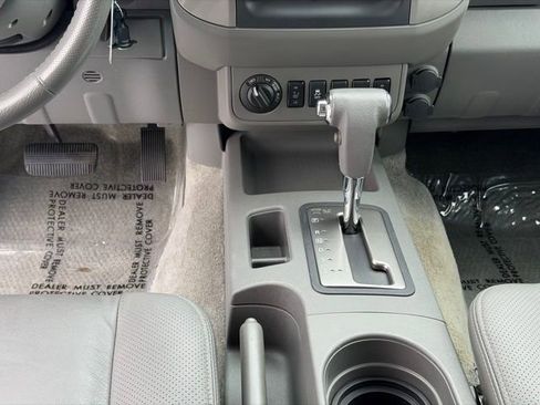 Used 2016 Nissan Frontier SL w/ Moonroof Package AWD/4WD image 15