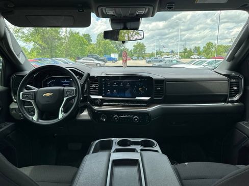 Used 2023 Chevrolet Silverado 1500 LT AWD/4WD image 20