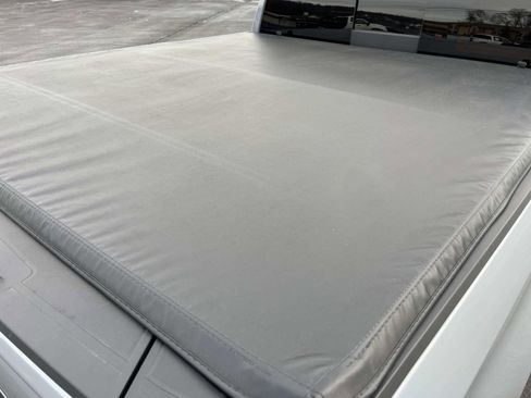 Used 2024 GMC Sierra 1500 AT4 w/ Technology Package image 4