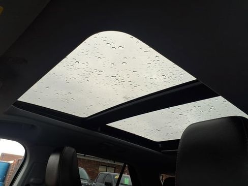 Certified 2023 Ford Explorer Limited w/ Limited Technology Package image 19