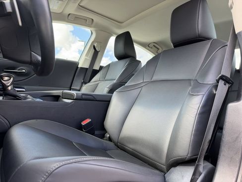 Used 2024 Lexus ES 350 w/ Accessory Package (Z2) FWD image 12