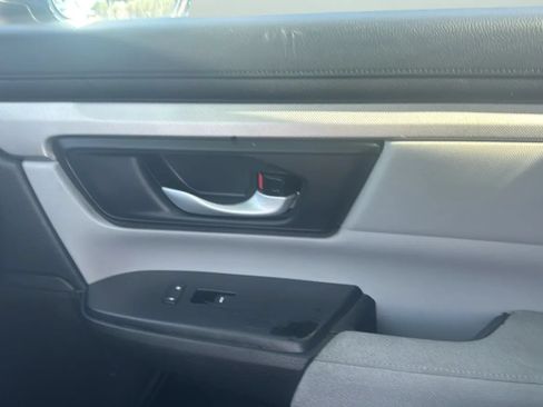 Used 2018 Honda CR-V LX image 16