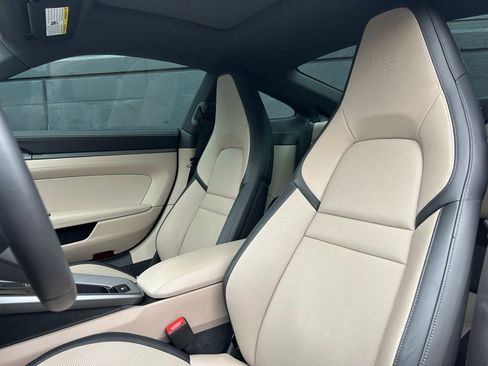 Certified 2025 Porsche 911 Carrera image 18