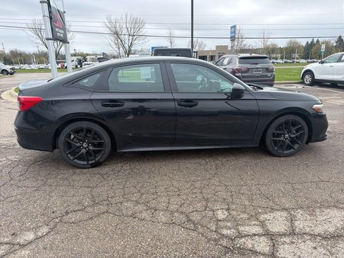 Used 2023 Honda Civic Sport image 6