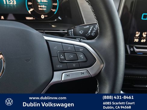 Used 2024 Volkswagen Atlas Cross Sport SE FWD image 18