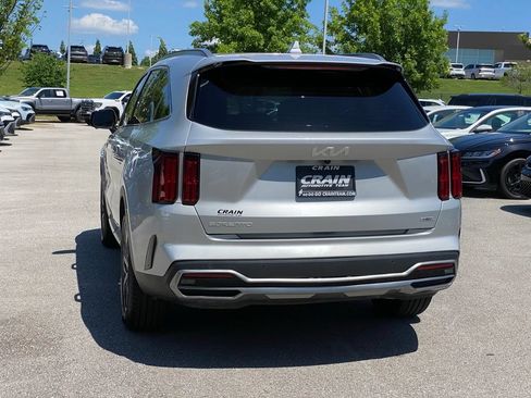 Used 2023 Kia Sorento SX Prestige w/ Panoramic Sunroof Package AWD/4WD image 5