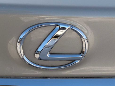 Used 2013 Lexus ES 350 4dr Sdn image 11