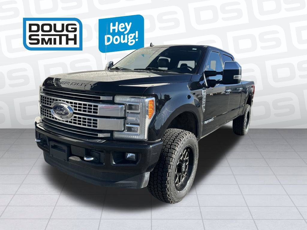 Used 2019 Ford F350 Platinum w/ Platinum Ultimate Package AWD/4WD image 3