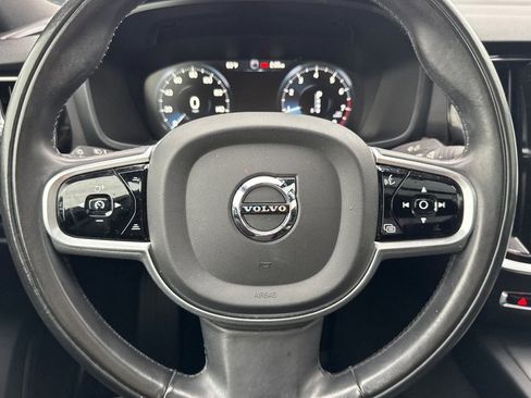 Used 2020 Volvo S60 T5 Momentum w/ Protection Package image 17