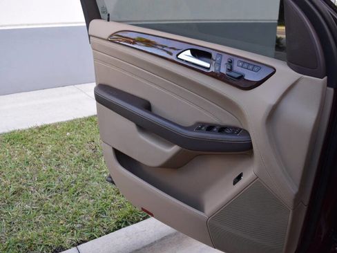 Used 2014 Mercedes-Benz ML 550 4MATIC image 70