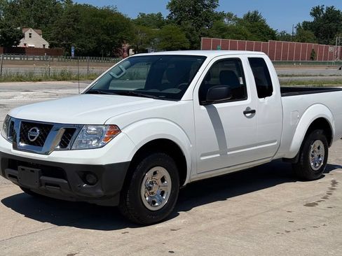 Used 2019 Nissan Frontier S RWD image 1