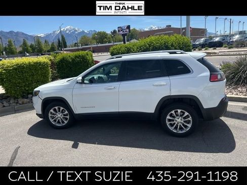 Used 2019 Jeep Cherokee Latitude w/ Popular Appearance Group FWD image 5