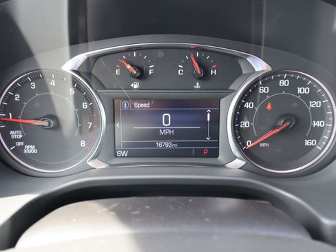 Used 2023 GMC Acadia SLE w/ Driver Convenience Package image 31