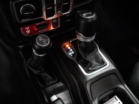 Certified 2025 Jeep Wrangler Willys image 26