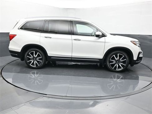 Used 2022 Honda Pilot Touring image 6