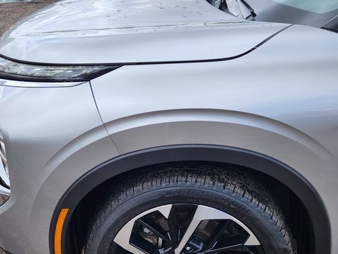 Used 2022 Mitsubishi Outlander SE image 6