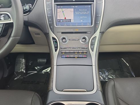 Certified 2020 Lincoln Nautilus Reserve w/ Cargo Utility Package AWD/4WD image 11