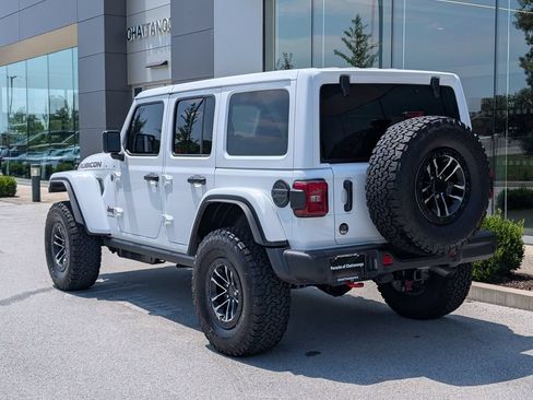 Used 2026 Jeep Wrangler Unlimited Rubicon w/ Xtreme 35 Tire Package AWD/4WD image 3