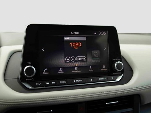 Used 2023 Nissan Rogue SV AWD/4WD image 8