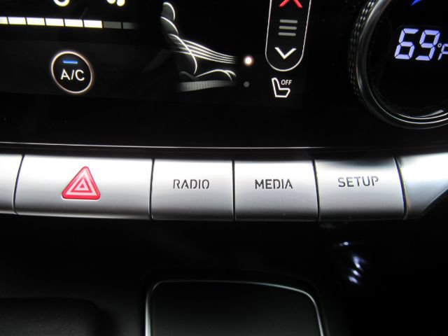 Used 2022 Genesis GV70 2.5T AWD/4WD image 51