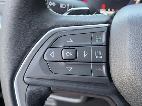 New 2025 Jeep Grand Cherokee Altitude image 25