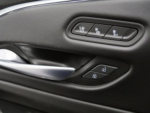 Used 2023 Cadillac Escalade ESV V image 15