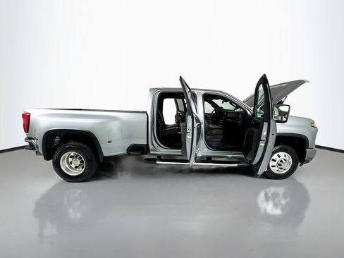 Used 2024 Chevrolet Silverado 3500 High Country w/ High Country Premium Package AWD/4WD image 30
