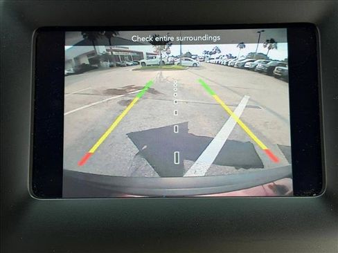 Used 2019 Jeep Cherokee Latitude Plus w/ Comfort/Convenience Group FWD image 13