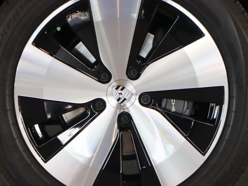 Used 2025 Porsche Macan Electric image 30