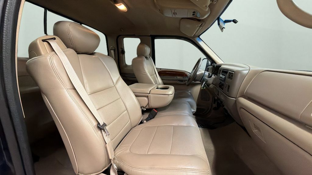 Used 2002 Ford F350 Lariat AWD/4WD image 9