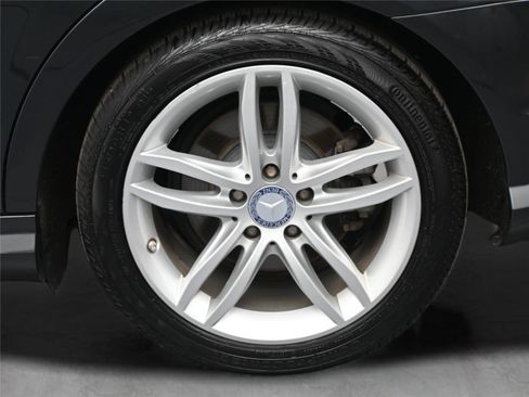 Used 2012 Mercedes-Benz C 300 4MATIC Sedan image 12