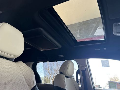 New 2026 Toyota Sienna Platinum image 19