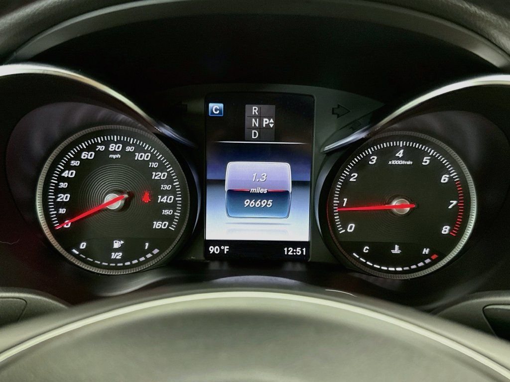 Used 2018 Mercedes-Benz C 300 Sedan image 32
