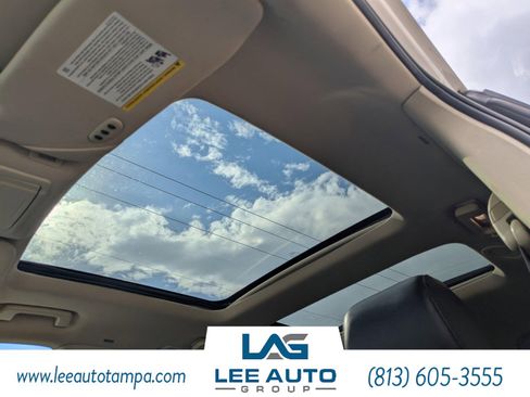 Used 2018 Lincoln MKT AWD image 23