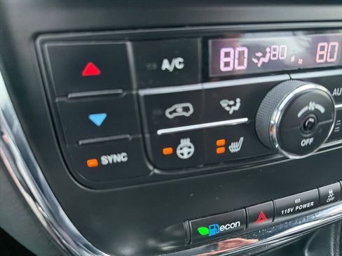 Used 2019 Dodge Grand Caravan GT image 22